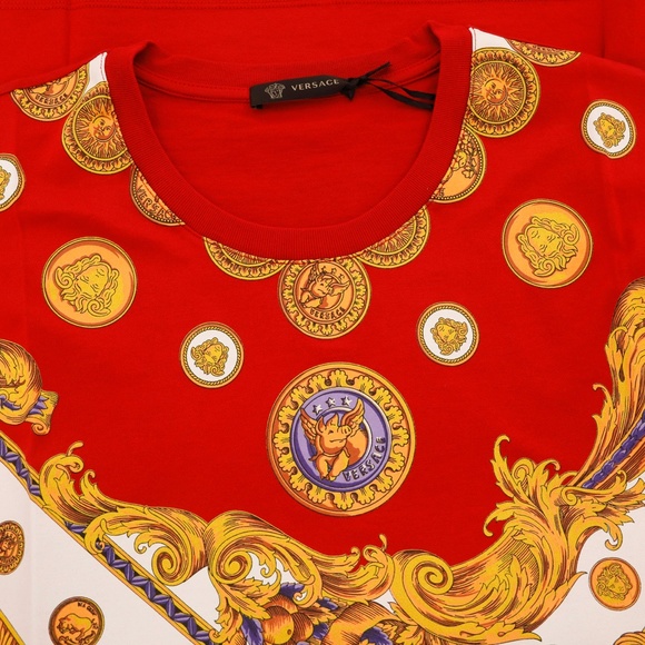NWT Versace Red Flying Pig & Medusa Medallion Tee - Picture 3 of 9